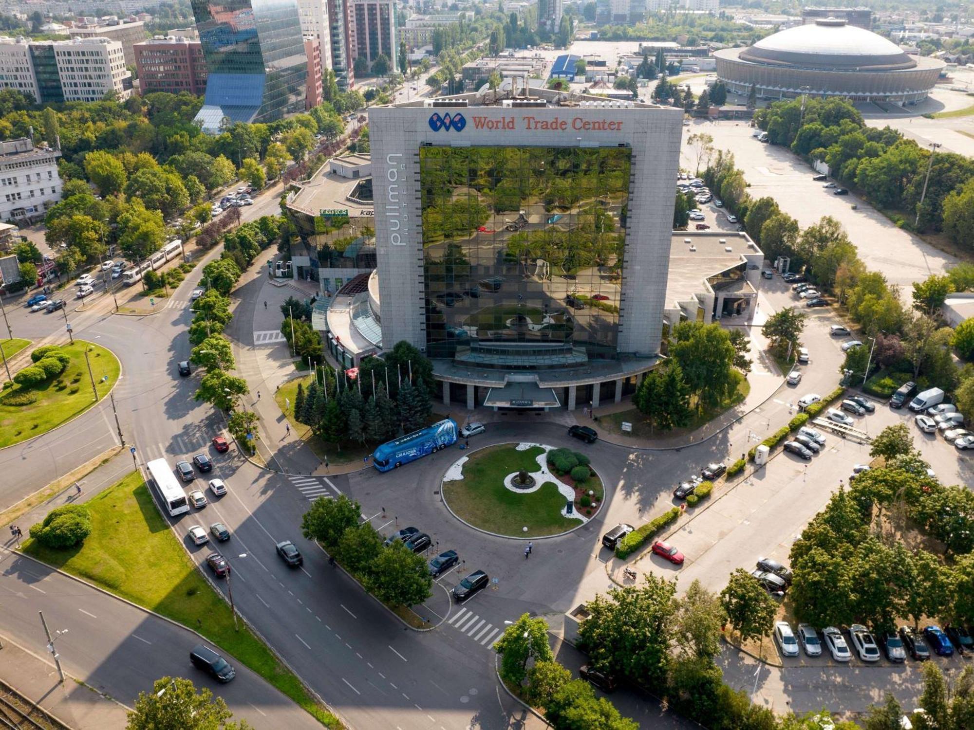 Pullman Bucharest World Trade Center Hotel Exterior foto